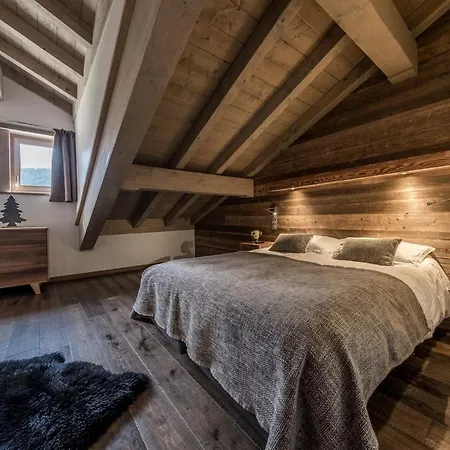 아파트 4 Bedrooms Penthouse In 1650 *