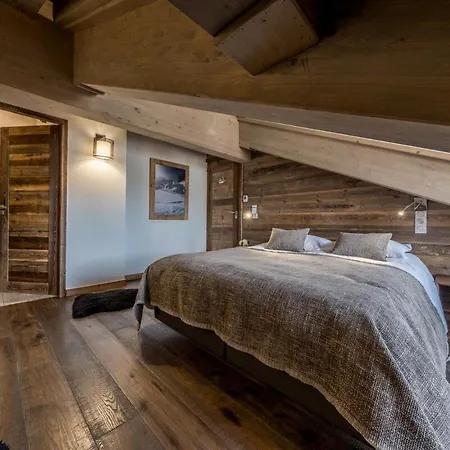 4 Bedrooms Penthouse In 1650 아파트