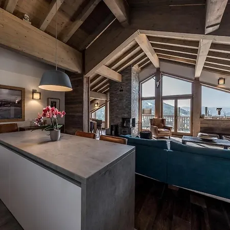 4 Bedrooms Penthouse In 1650 아파트